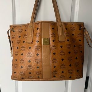 MCM Liz Medium Visetos Bag